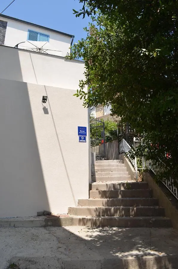Apartments Korina Crikvenica 0*,